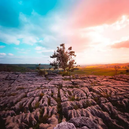 Semesterbostad Wellbeing Escape, 4-bed House With Yoga Malham